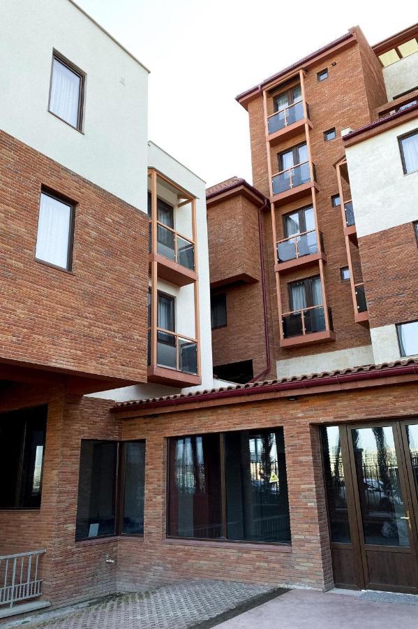 Reikartz King Tamar Tbilisi Hotel Exterior foto